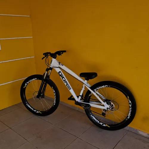 QUADRO Gios 4trix 2024 branco e preto