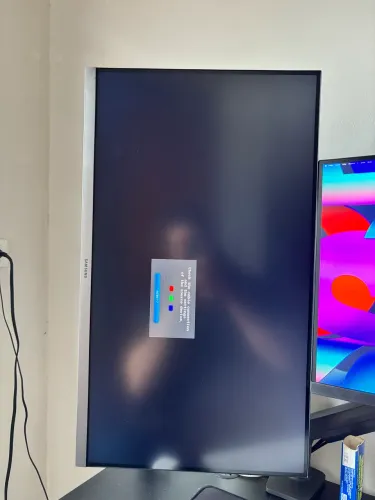 Monitor UHD Samsung 28" 4K
