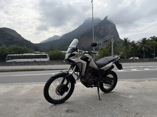 Honda Xre 300 sahara adventure 2026