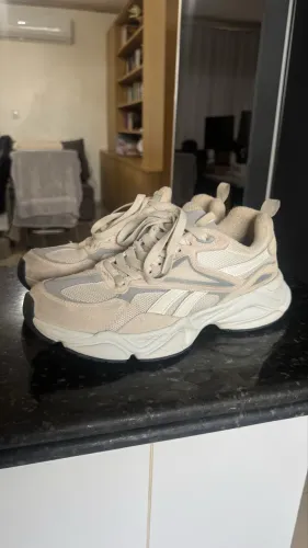 Tenis Reebok Charge Run 43