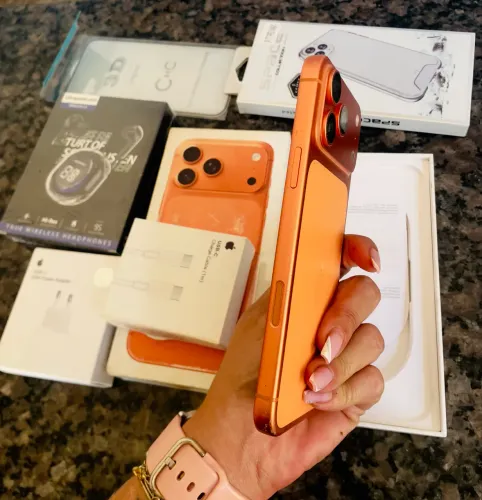 iPhone 17 pro Max + acessórios originais