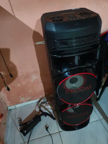 A Caixa de Som LG XBOOM RNC9