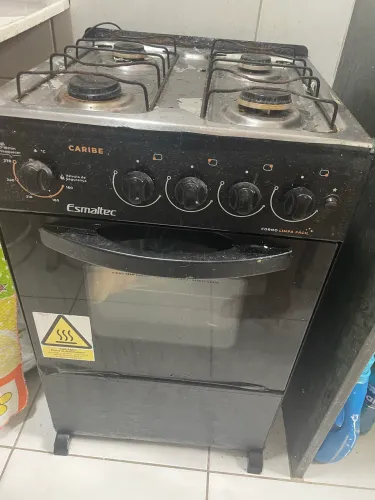 Vendo fogão 40 bocas usado