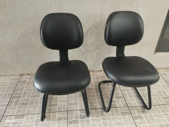 Cadeira escritório fixa (valor pelas duas)