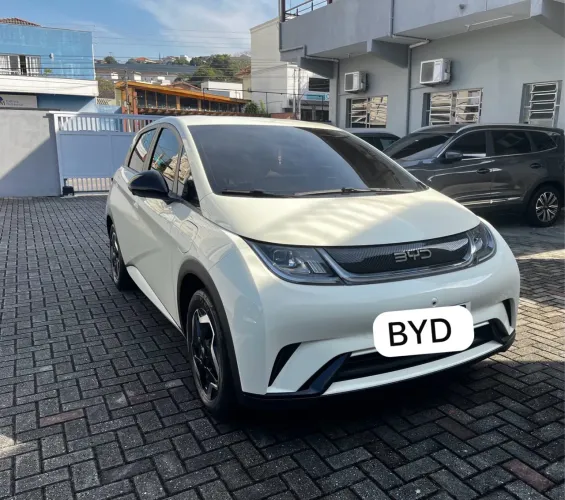 BYD Dolphin EV (Elétrico) 2026