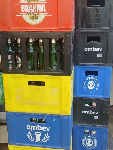 ENGRADADOS CERVEJA COM VASILHAMES