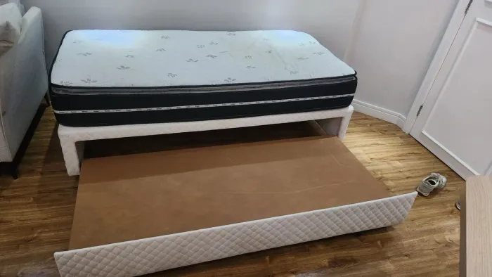 Conjunto bicama e um colchão prorelax com pilow em ótimo estado