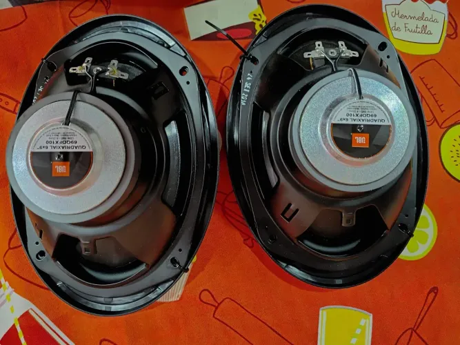 Par de Auto falantes JBL 100WRMS