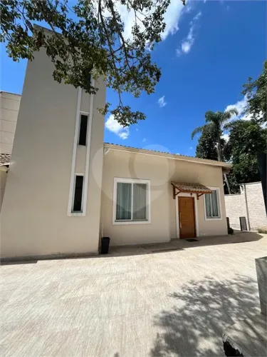 Condomínio com 4 quartos à venda em Caraguatá - SP