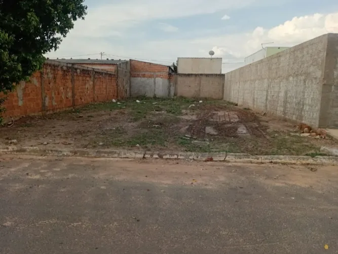 Vende-se lote, valor de R$ 70,000 mil
