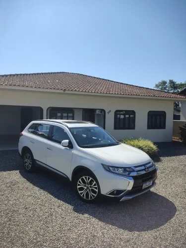 Mitsubishi Outlander 2.2 165cv Diesel Aut. 2016