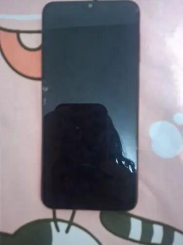 Celular p retirar peças n liga