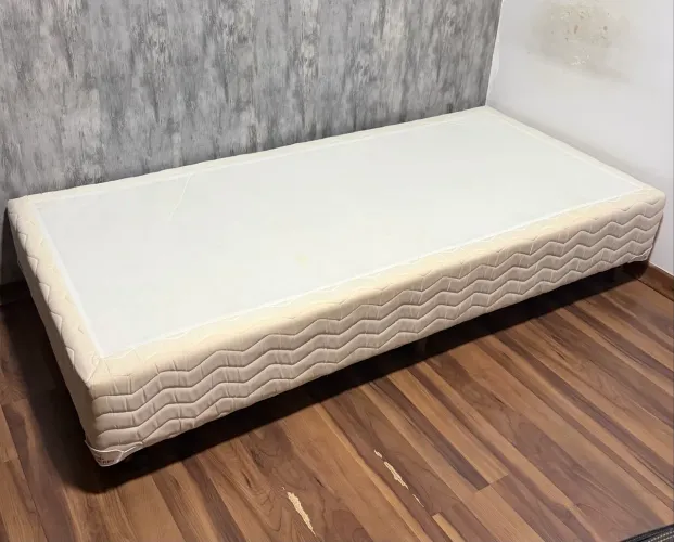 Base Cama Box Ortochrin Solteiro com Pés com Rodinha