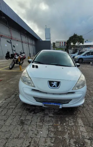 Peugeot 207 Active 1.4 Flex 8V 5P 2014