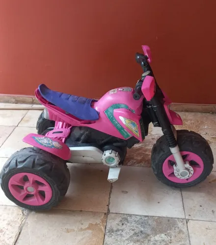 Moto elétrica feminina
