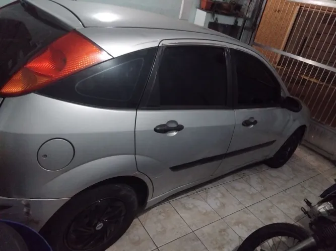 Ford Focus 1.6 S/se/se Plus Flex 8v/16v 5P 2005