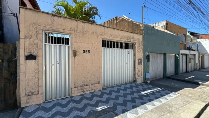 CASA PLANA/RAQUEL DE QUEIROZ/150 METROS DE ÁREA