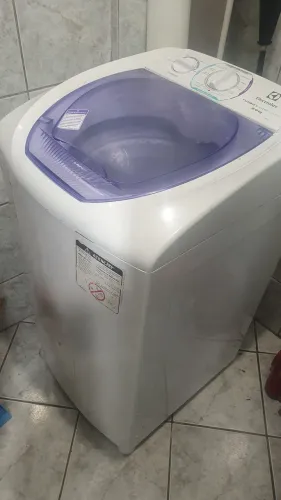 MÁQUINA DE LAVAR DANIFICADA
