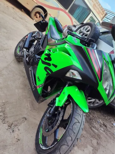 Vendo Moto Kawasaki Ninja 2013 novinha