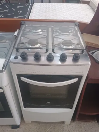 Fogão super conservado