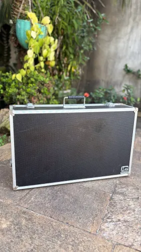 Case Jam Cases com pedalboard