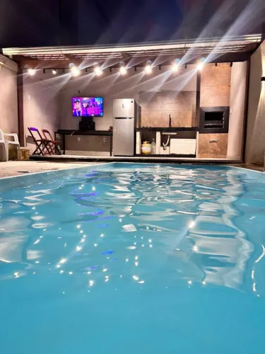 Alugo espaço para festa, piscina c aquecedor solar