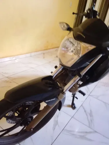Titan 150 ano 2015