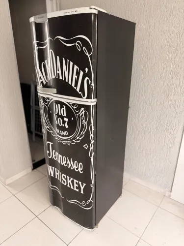 Geladeira Electrolux frost free Jack daniels 