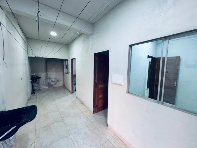 Apartamento 2 quartos, Novinho! Todo no porcelanato.