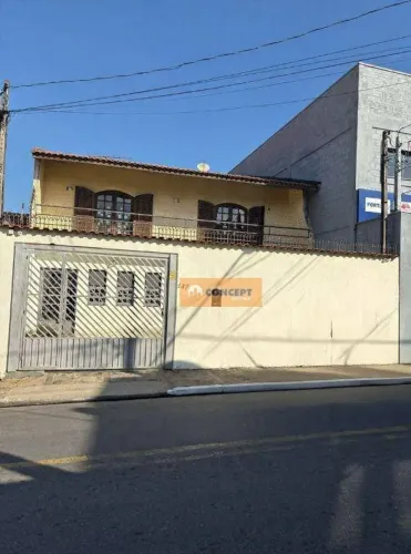 Sobrado com 4 dormitórios à venda, 215 m² por R$ 795.000 - Cidade Edson - Suzano/SP