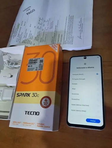 Celular tecno spark 30c novo