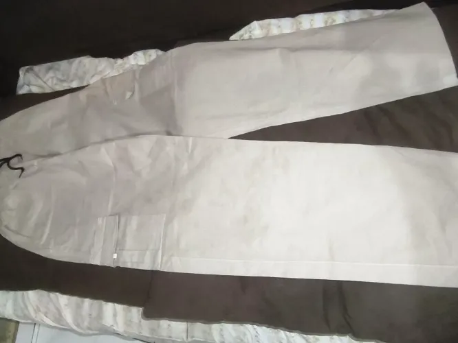 Calça cargo boca larga