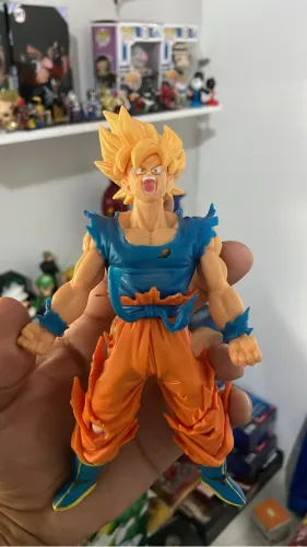 Boneco Dragonball Goku super sayajin