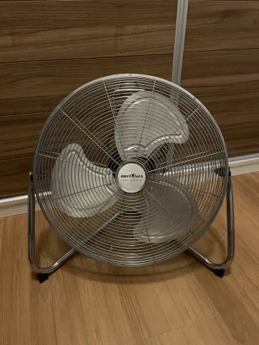 Ventilador de chão Britânia 3 velocidades