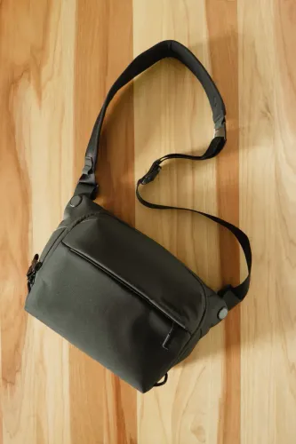 Bolsa de Câmera 3L Peak Design Everyday Sling + Alça Peak Design Slide Lite (Pretos)