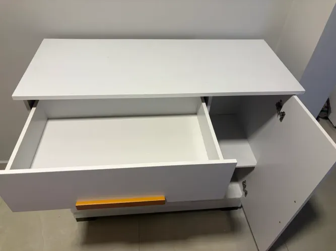 Cômoda Sapateira Maxi Brasil 4 Gavetas e 1 Porta