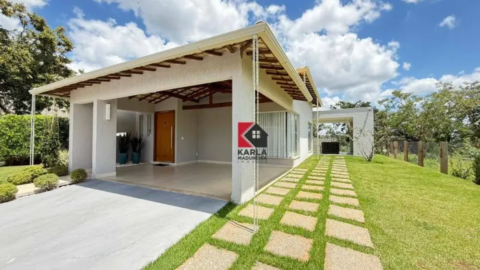 CASA DE 03 QUARTOS E 01 SUÍTE - CAMPO DAS AZALÉIAS!!