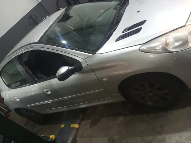 Peugeot 207 XS 1.6 Flex 16V 5P Aut. 2013