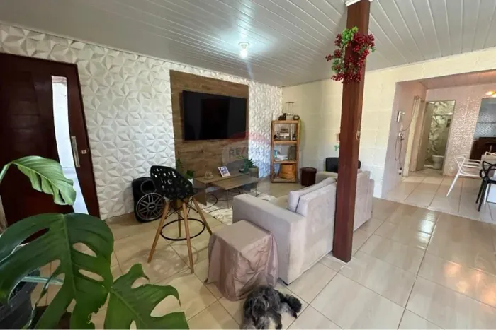 casa dois quartos dois banheiros piscina, erea gourmet,em jacarecica ,( Aprígio).