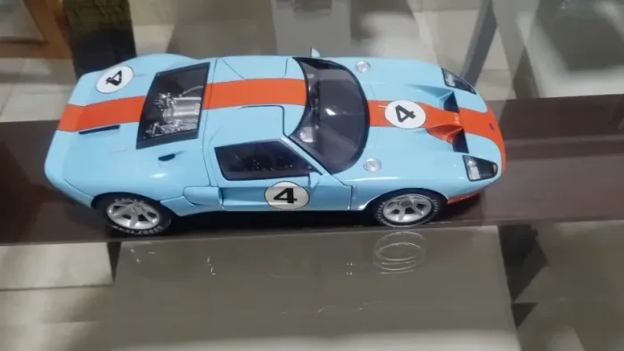 Miniatura Ford GT - Escala 1/18