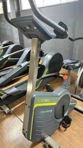 Bicicleta ergométrica LX 120 - movement 