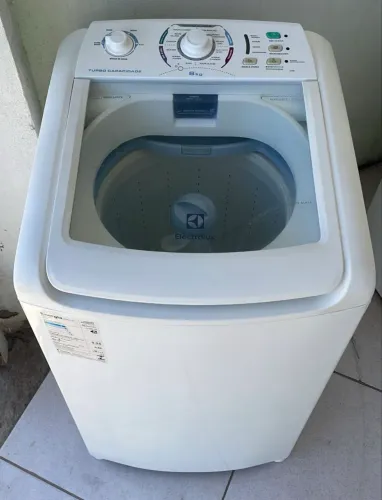 Vendo máquina de lavar Electrolux 8 KG 110w