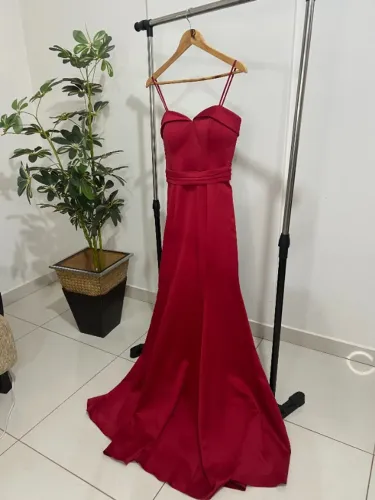 VESTIDO DE FESTA LONGO VERMELHO RUBI / CEREJA - ESTRUTURADO E ELEGANTE