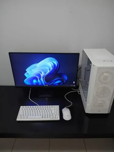 PC Gamer Ryzen 5 8600G | 16GB DDR5 | SSD 1TB + Monitor Gigabyte 180Hz + Teclado + Mouse