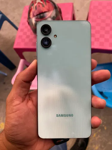Samsung A06 