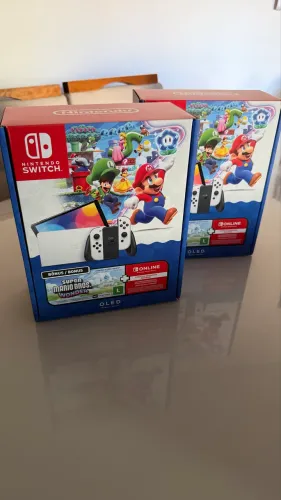 Nintendo Switch OLED + Super Mario Wonder + 3 meses assinatura online
