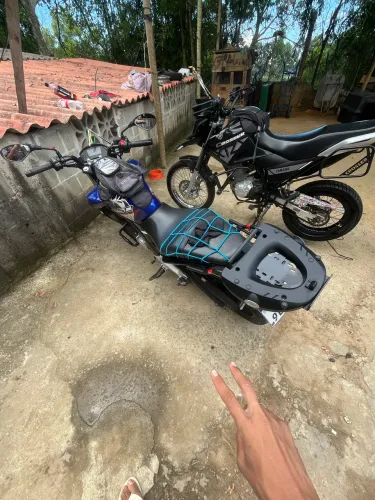 Suporte baú givi Twister 250f