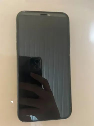 Iphone 11, 64 gb, na cor preta, acompanhar capinha