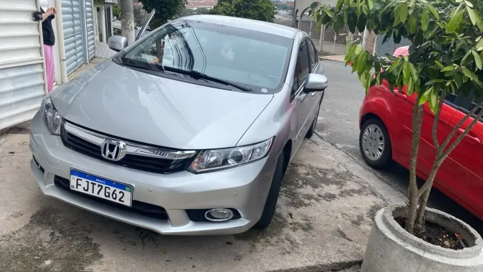 Honda Civic Sedan LXR 2.0 Flexone 16V Aut. 4P 2014
