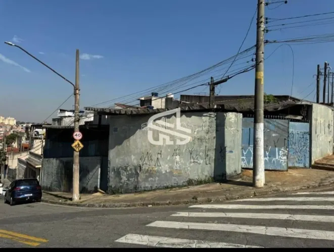 Terreno em Ótima Localização , Próximo a Rodovia Anchieta com 250 Metros